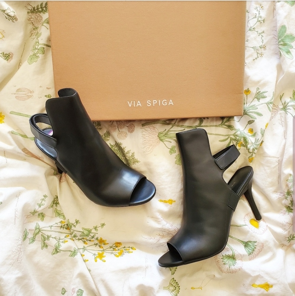 *NIB* Via Spiga Ida Heeled Sandal (Size: 7.5)